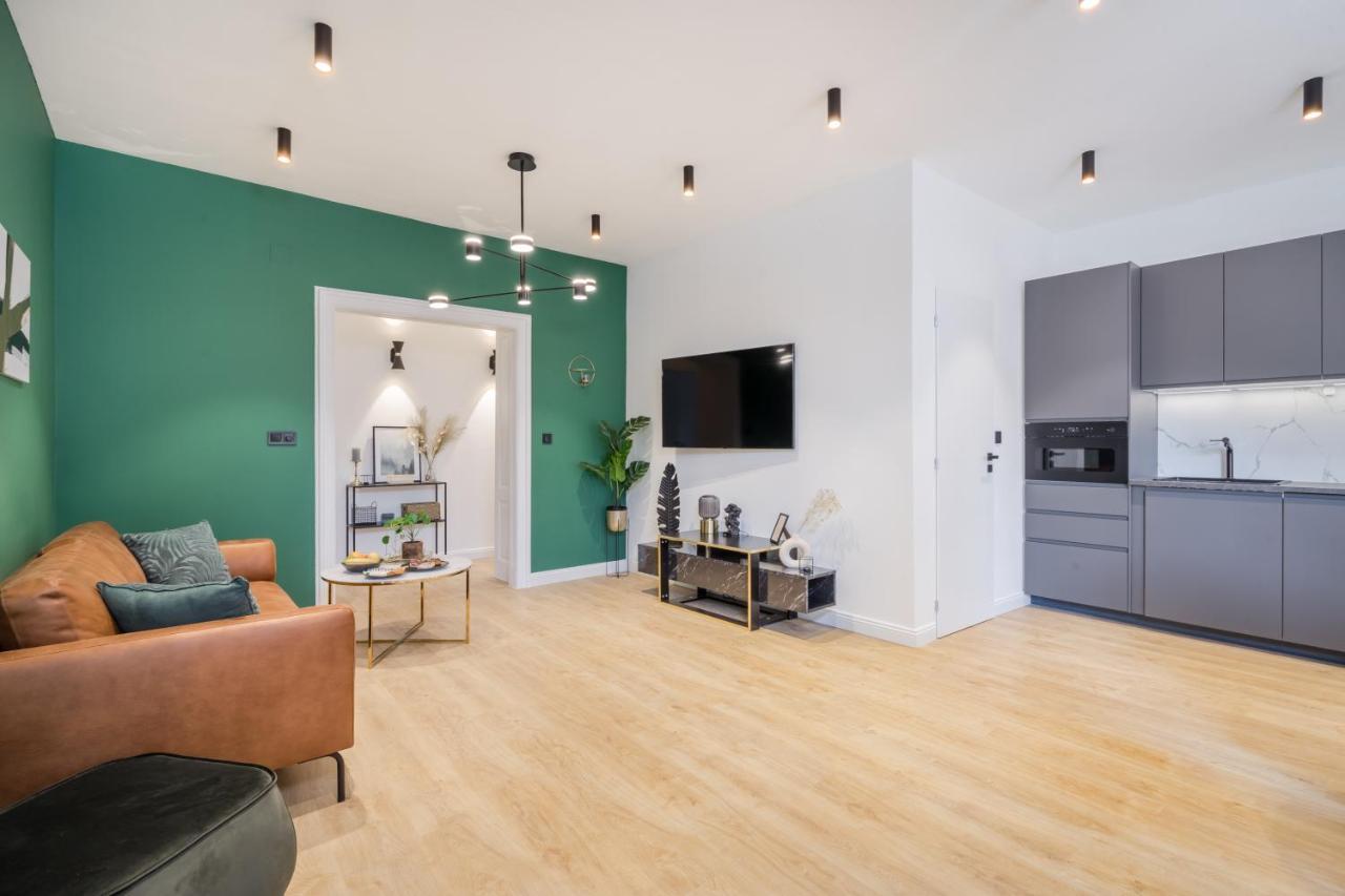 Tilia Luxury Apartment - 3 Bedrooms With Ac Budapest Luaran gambar